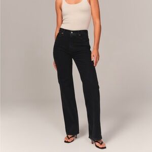 Abercrombie High Rise 90s Relaxed Jean in Black Destroy